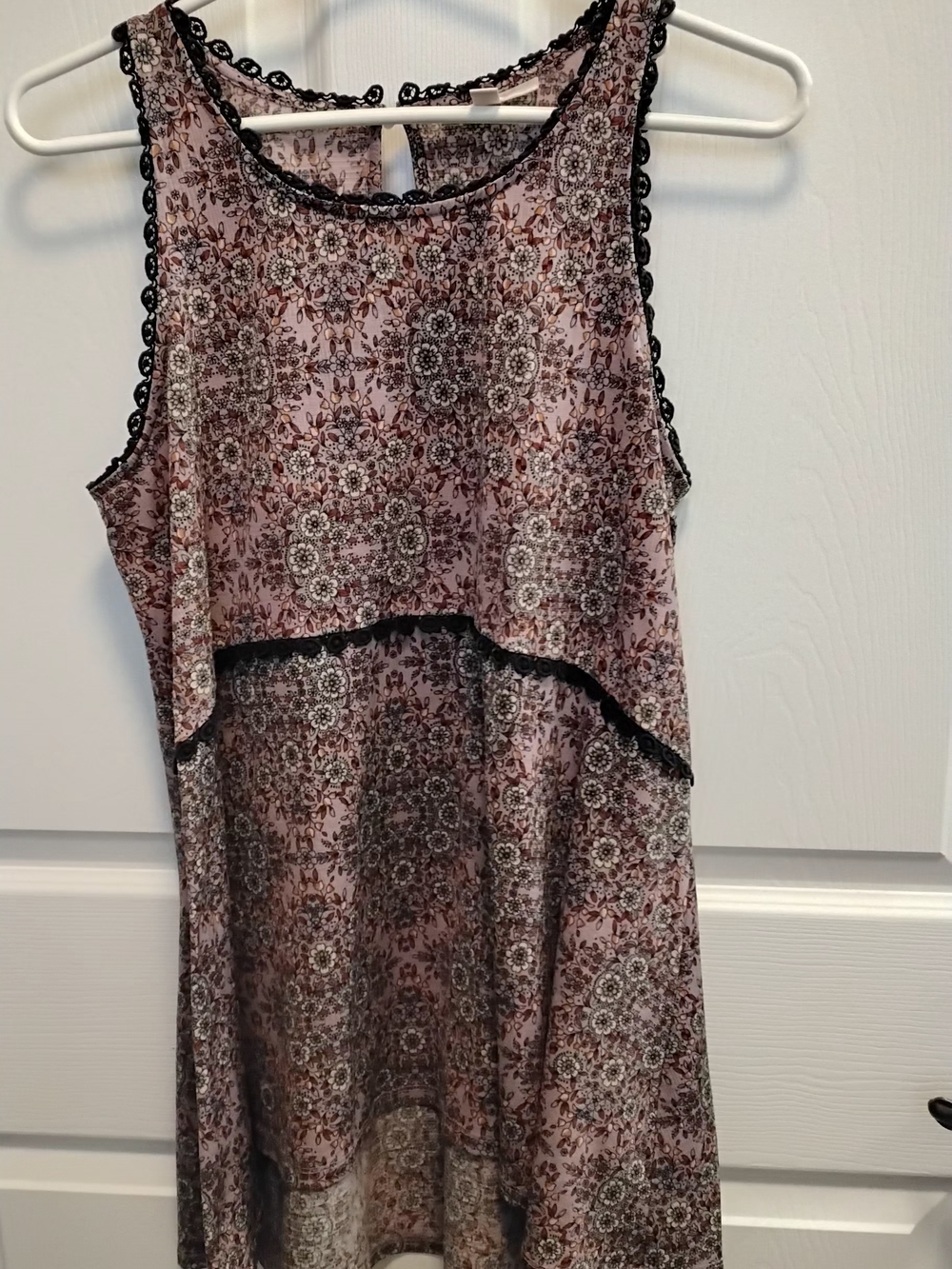 Sleeveless Pink Medallion Print Tunic Top with Dark Grey Lace Trim SIZE M
